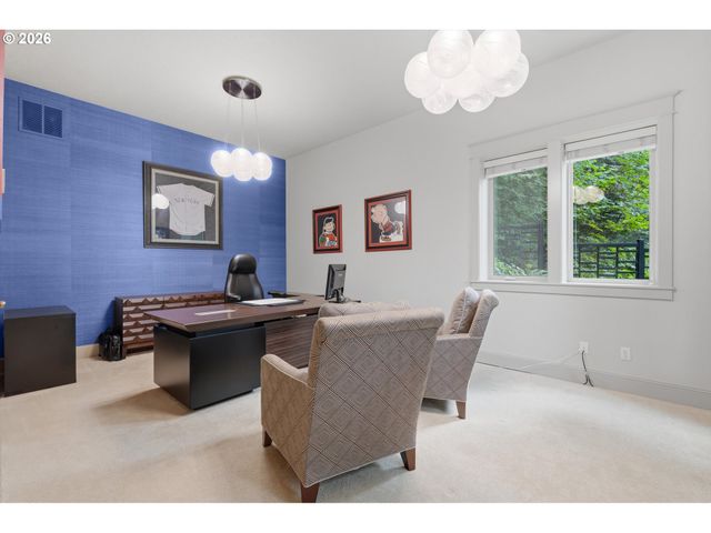 17410 UPPER CHERRY Ln, Lake Oswego, OR 97034
