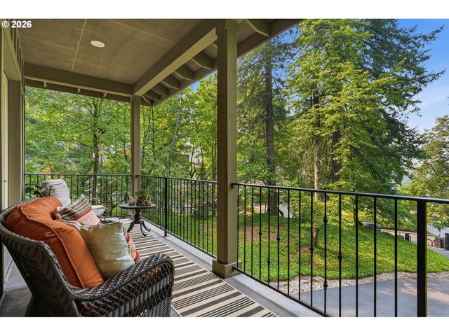 17410 UPPER CHERRY Ln, Lake Oswego, OR 97034