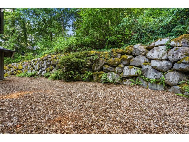 17410 UPPER CHERRY Ln, Lake Oswego, OR 97034