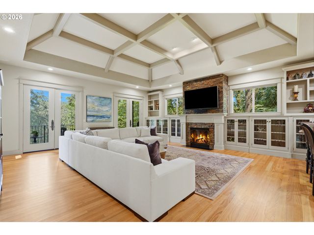 17410 UPPER CHERRY Ln, Lake Oswego, OR 97034