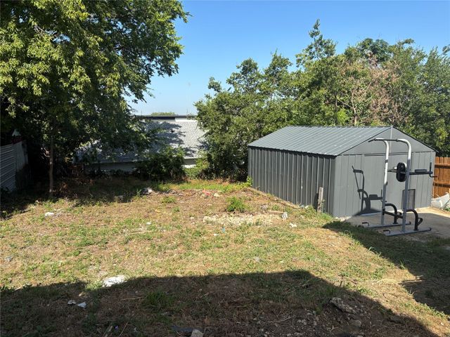 1929 Iroquois Street, Dallas, TX 75212