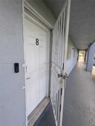 4050 NW 135th St 8-9, Opa-locka, FL 33054