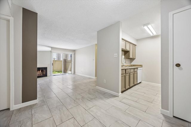 2120 El Paseo Street 615, Houston, TX 77054