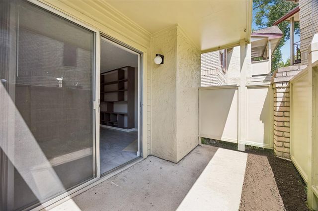 2120 El Paseo Street 615, Houston, TX 77054