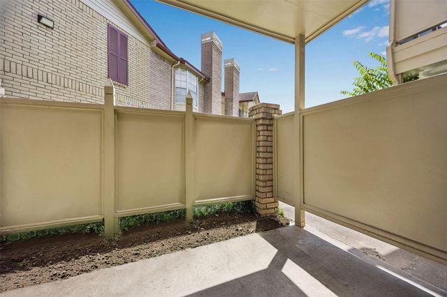 2120 El Paseo Street 615, Houston, TX 77054