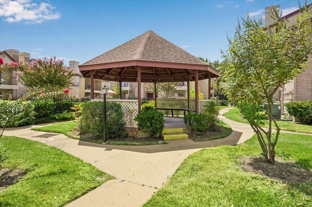 2120 El Paseo Street 615, Houston, TX 77054