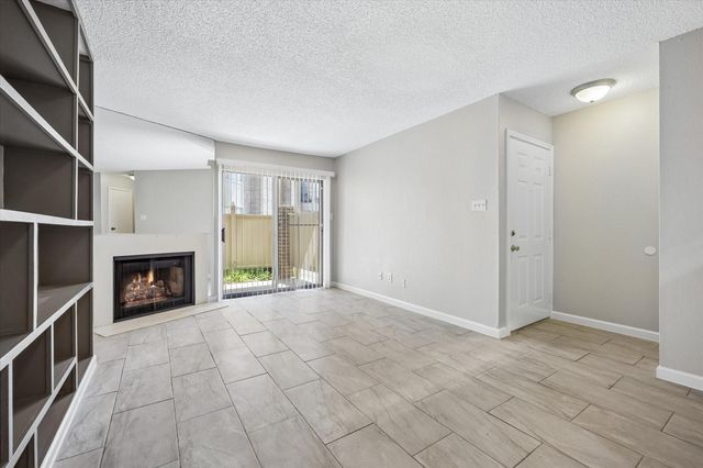 2120 El Paseo Street 615, Houston, TX 77054