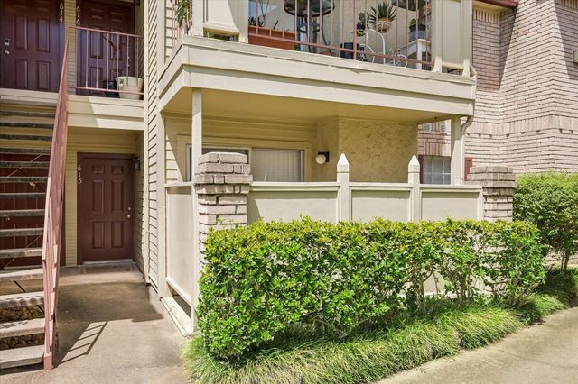 2120 El Paseo Street 615, Houston, TX 77054