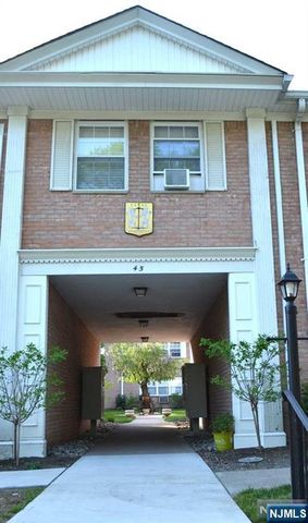 45 Maltbie Avenue 16A, Midland Park, NJ 07432