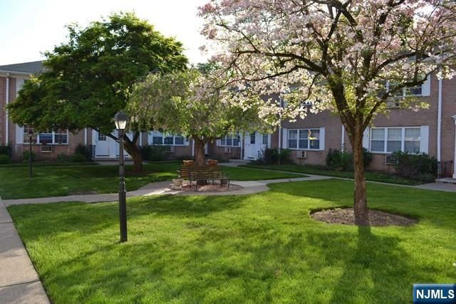 45 Maltbie Avenue 16A, Midland Park, NJ 07432