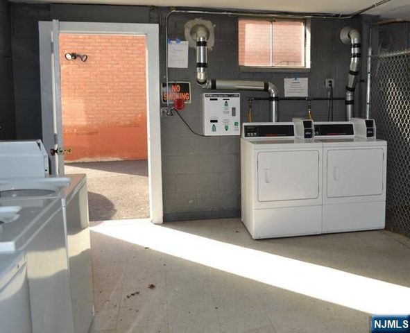 45 Maltbie Avenue 16A, Midland Park, NJ 07432