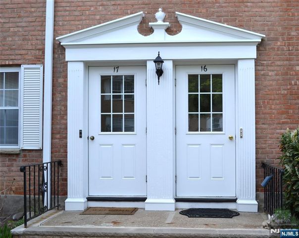 45 Maltbie Avenue 16A, Midland Park, NJ 07432