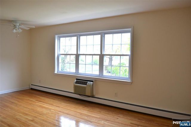 45 Maltbie Avenue 16A, Midland Park, NJ 07432