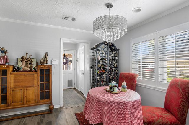 614 S Diamondhead Boulevard, Crosby, TX 77532
