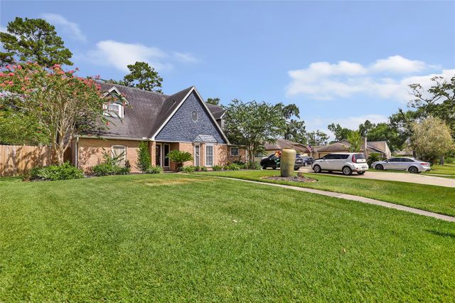 614 S Diamondhead Boulevard, Crosby, TX 77532