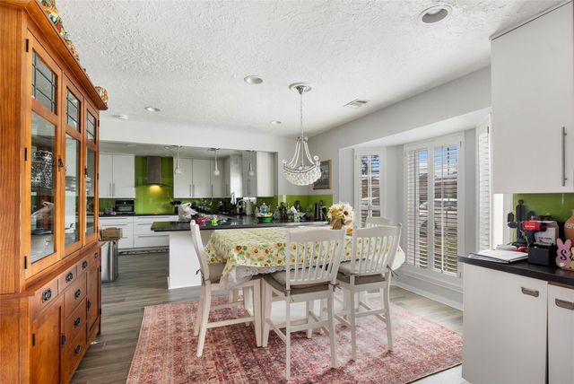 614 S Diamondhead Boulevard, Crosby, TX 77532