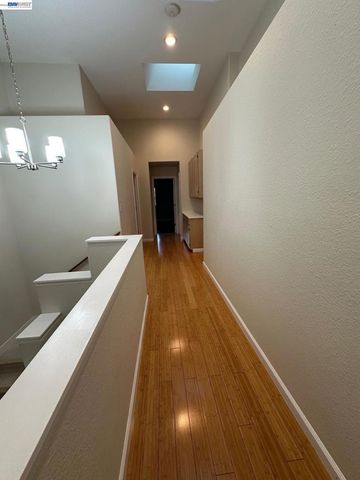 912 912 Vista Pointe Dr, San Ramon, CA 94582