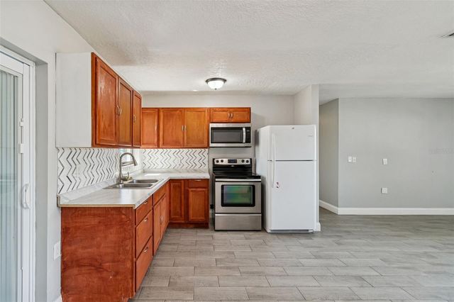 1402 ROLLING GREEN DRIVE, Apopka, FL 32703