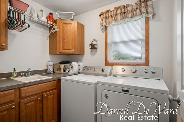 7665 Golf Meadows Drive Se, Caledonia Twp, MI 49316