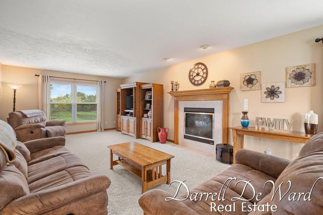 7665 Golf Meadows Drive Se, Caledonia Twp, MI 49316