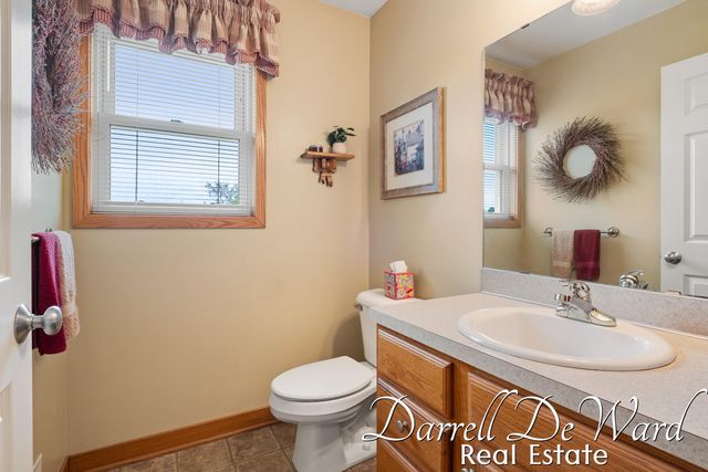 7665 Golf Meadows Drive Se, Caledonia Twp, MI 49316