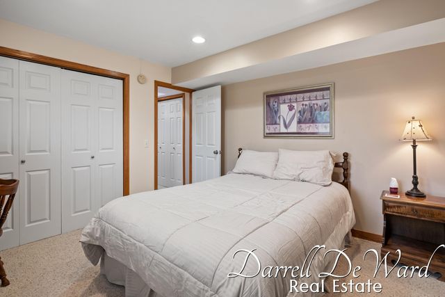 7665 Golf Meadows Drive Se, Caledonia Twp, MI 49316