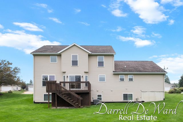 7665 Golf Meadows Drive Se, Caledonia Twp, MI 49316