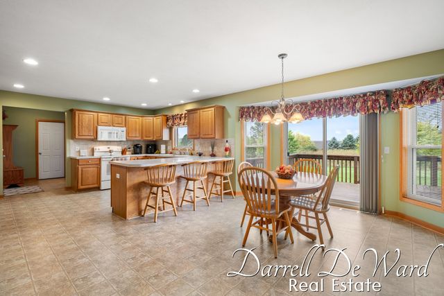 7665 Golf Meadows Drive Se, Caledonia Twp, MI 49316