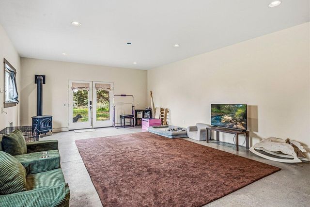 10001 SW Geneva View Road, Terrebonne, OR 97760