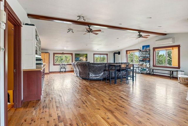 10001 SW Geneva View Road, Terrebonne, OR 97760