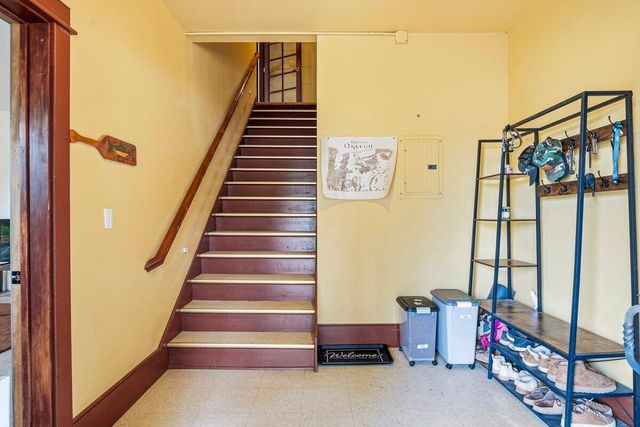 10001 SW Geneva View Road, Terrebonne, OR 97760