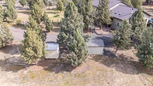10001 SW Geneva View Road, Terrebonne, OR 97760