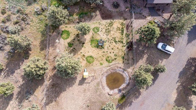 10001 SW Geneva View Road, Terrebonne, OR 97760