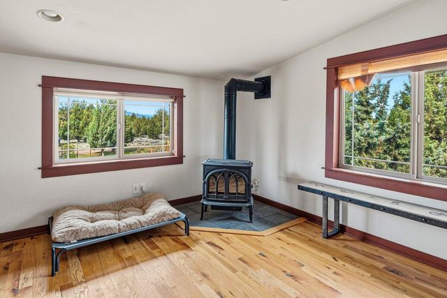 10001 SW Geneva View Road, Terrebonne, OR 97760