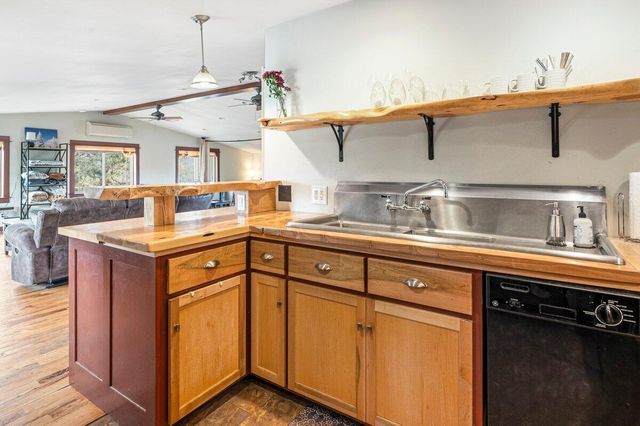 10001 SW Geneva View Road, Terrebonne, OR 97760