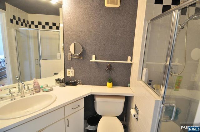 250 Gorge Road 28-I, Cliffside Park, NJ 07010