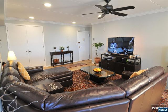 250 Gorge Road 28-I, Cliffside Park, NJ 07010