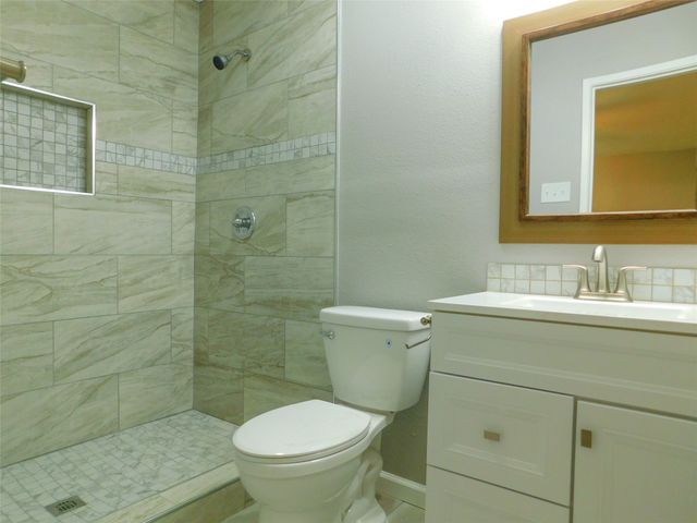 1108 Winterwood Drive, Lewisville, TX 75067