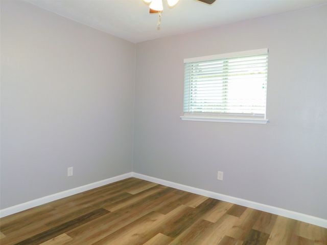 1108 Winterwood Drive, Lewisville, TX 75067