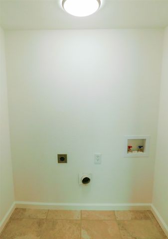 1108 Winterwood Drive, Lewisville, TX 75067