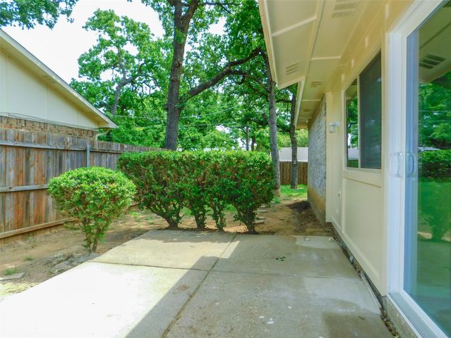 1108 Winterwood Drive, Lewisville, TX 75067