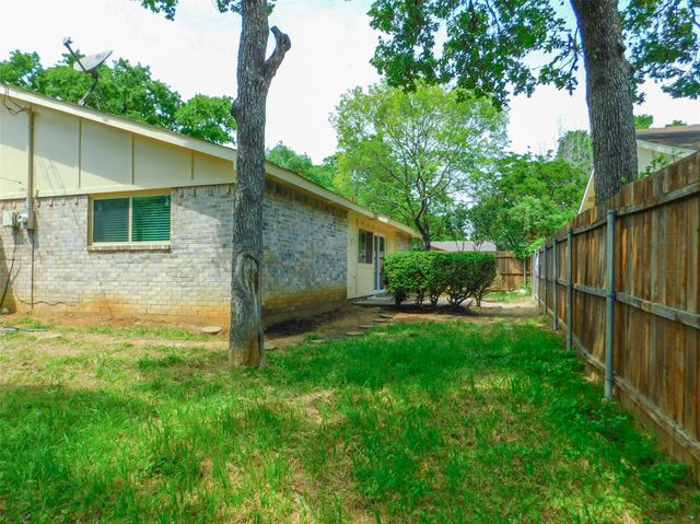 1108 Winterwood Drive, Lewisville, TX 75067
