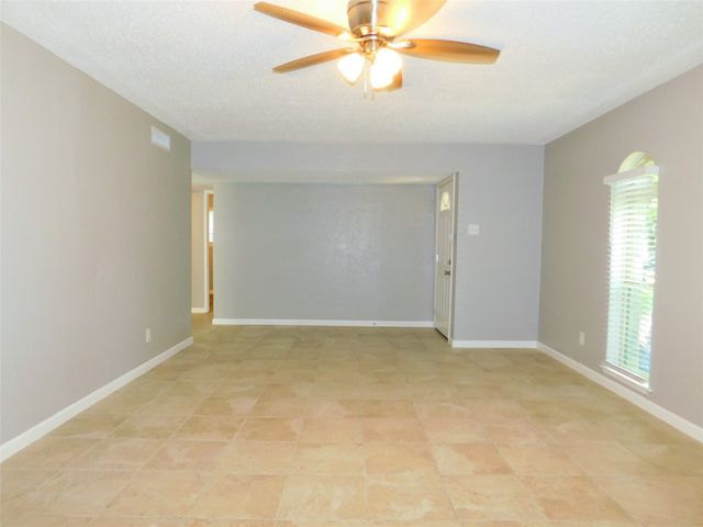 1108 Winterwood Drive, Lewisville, TX 75067