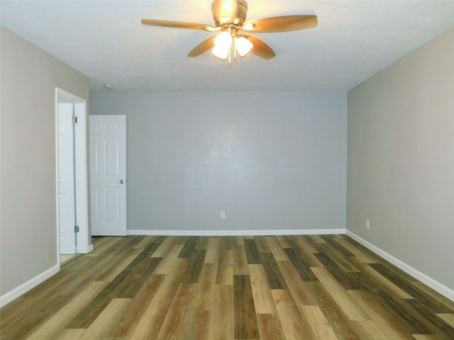 1108 Winterwood Drive, Lewisville, TX 75067