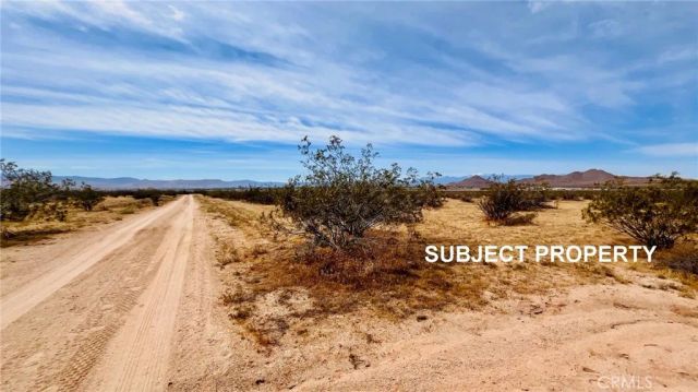 46330404 Earlimart, Apple Valley, CA 92307