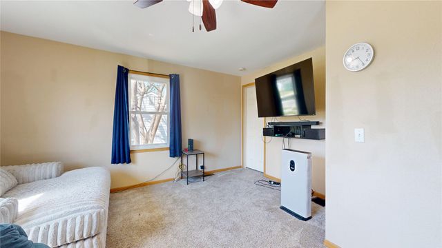 504 E 21st Street S, Newton, IA 50208
