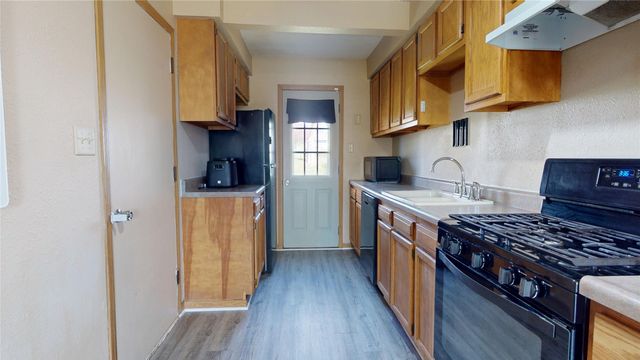 504 E 21st Street S, Newton, IA 50208
