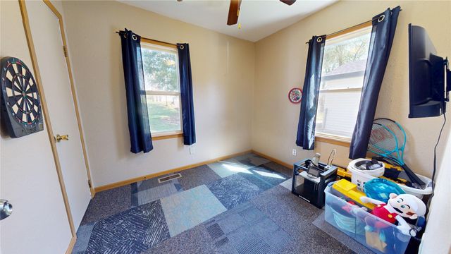 504 E 21st Street S, Newton, IA 50208