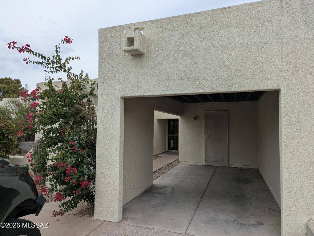 1972 N Frances Boulevard, Tucson, AZ 85712