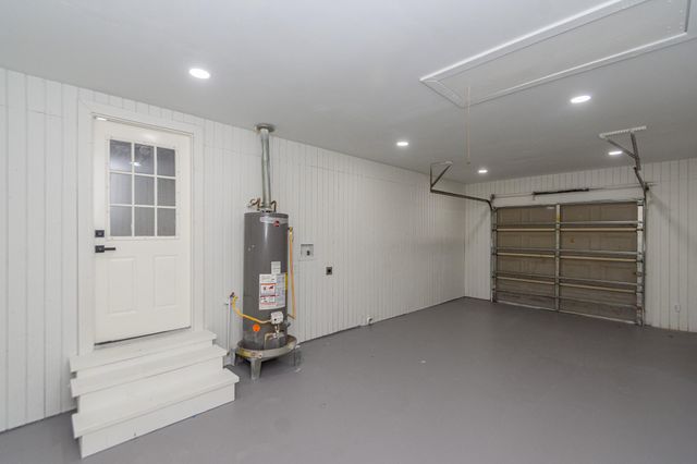 1323 S Beauregard Street, Alvin, TX 77511